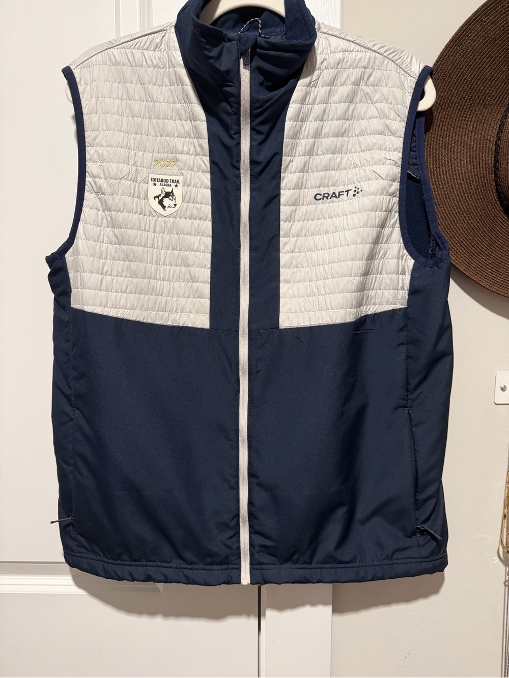 Craft Navy and White Puffer-Panel Vest